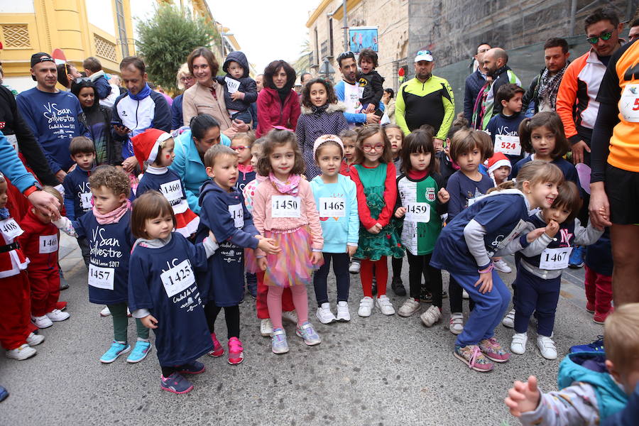 Los más jóvenes también se han apuntado a despedir el año corriendo