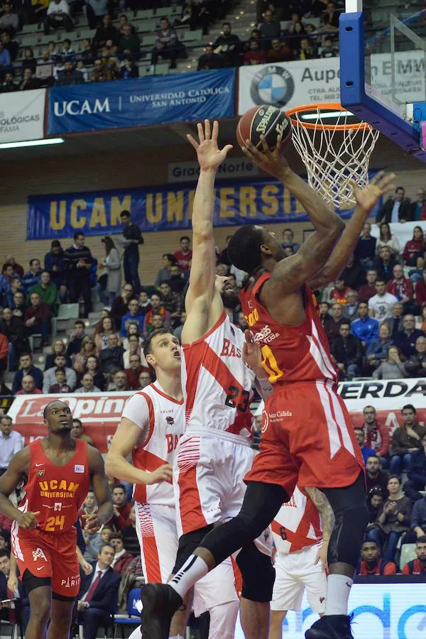 El UCAM ahoga a un Baskonia al que no dejó anotar en los últimos cinco minutos del partido