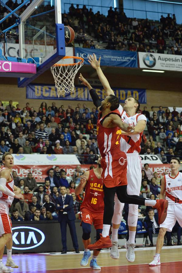 El UCAM ahoga a un Baskonia al que no dejó anotar en los últimos cinco minutos del partido