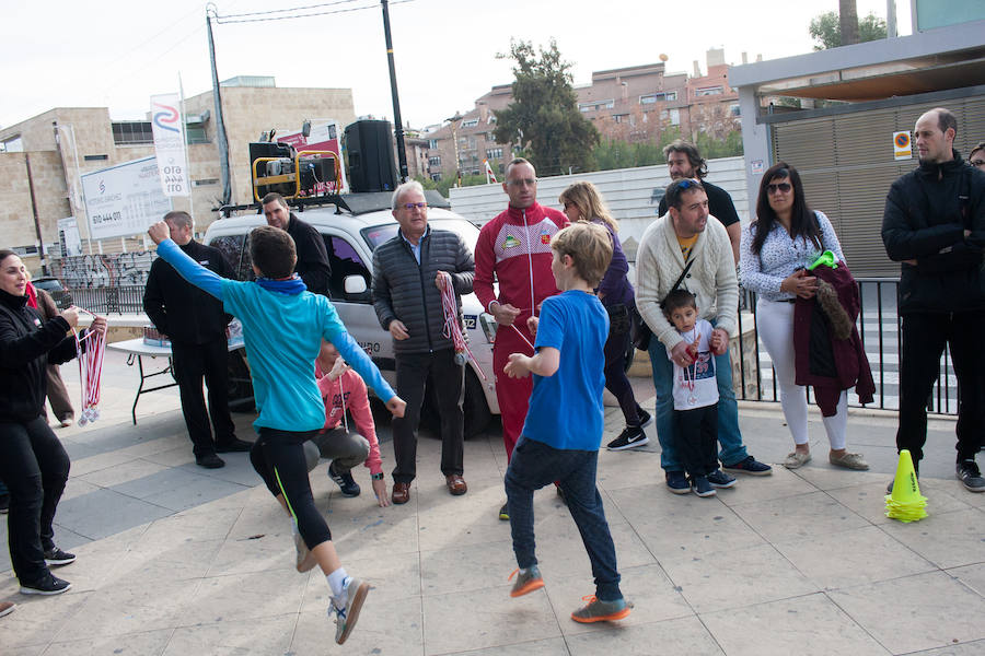 La prueba para niños de entre 5 y 11 años llenó el Malecón de carreras, saltos y lanzamientos