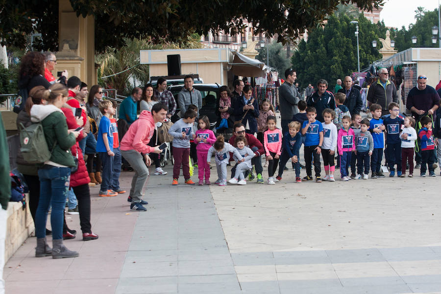 La prueba para niños de entre 5 y 11 años llenó el Malecón de carreras, saltos y lanzamientos