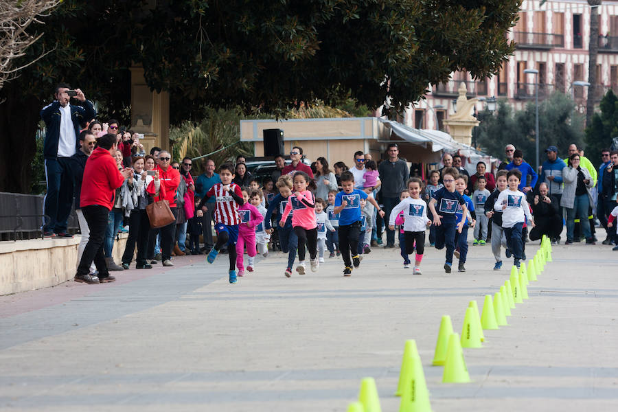 La prueba para niños de entre 5 y 11 años llenó el Malecón de carreras, saltos y lanzamientos