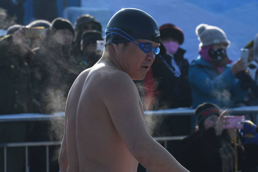 La ciudad de Harbin, en el norte de China, celebra durante estos días su Festival de Hielo y Nieve. Este evento acoge diferentes concursos de esculturas sobre hielo y pruebas deportivas para los más valientes