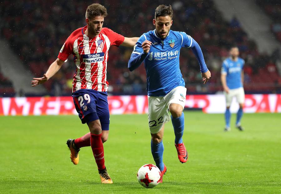 El Atlético vence al Lleida en Copa del Rey por 3-0. Carrasco, Gameiro y Vitolo, que debutó en el Wanda Metropolitano, fueron los autores de los goles. 