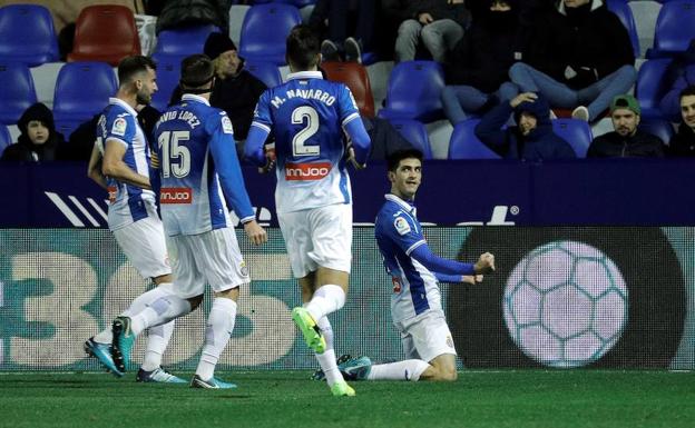 Gerard Moreno, celebrando su gol.