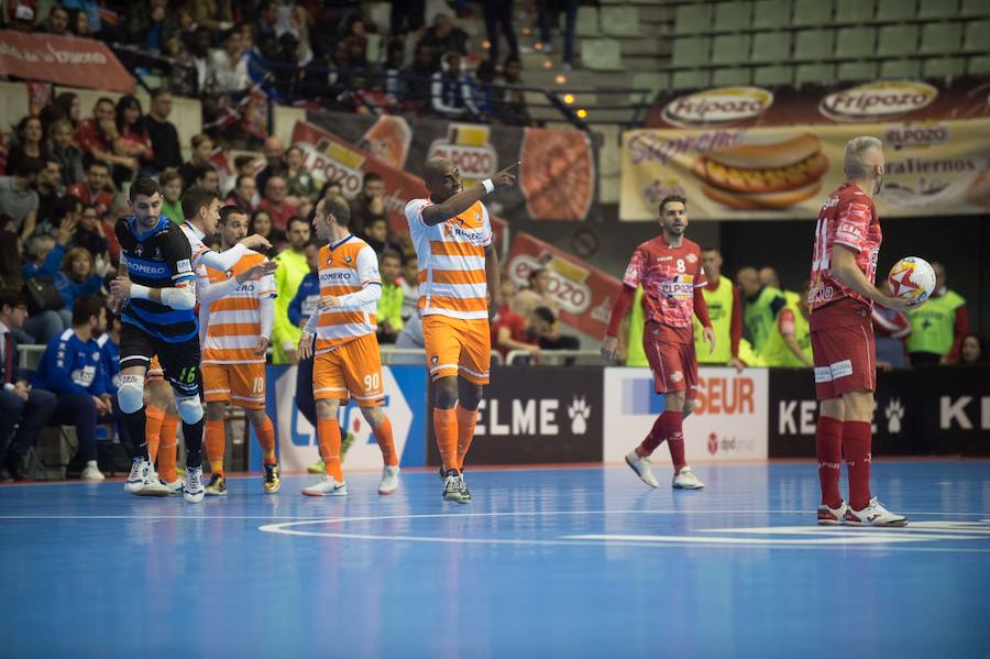 El conjunto de Duda remonta una desventaja de hasta tres goles y consigue llevarse un encuentro marcado por el debut de Xuxa y Fernando Drasler y las paradas de Raúl Jerez