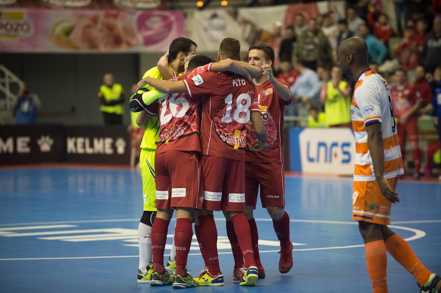 El conjunto de Duda remonta una desventaja de hasta tres goles y consigue llevarse un encuentro marcado por el debut de Xuxa y Fernando Drasler y las paradas de Raúl Jerez