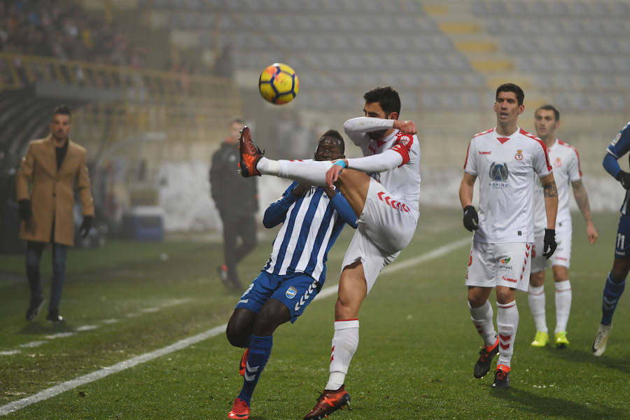 Fabri ha dado más solidez al conjunto lorquino, pero el equipo cae en León y el nuevo técnico sigue sin conocer el triunfo