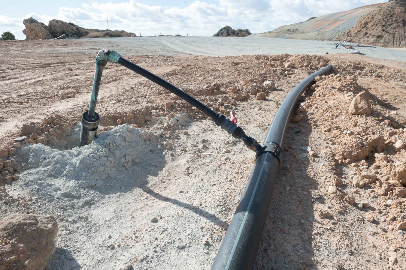 El Gobierno valenciano estudia aportar 1,3 millones; en febrero se retomarán los trabajos desmantelando una balsa de lixiviados