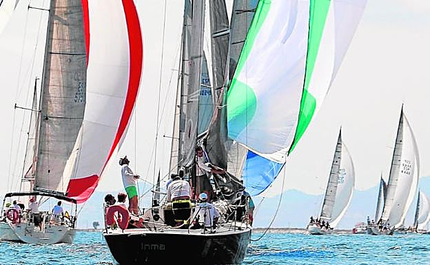 Cruceros en la regata Punta Este.