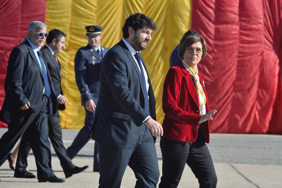 La ministra de Defensa ha visitado la base aérea de Alcantarilla