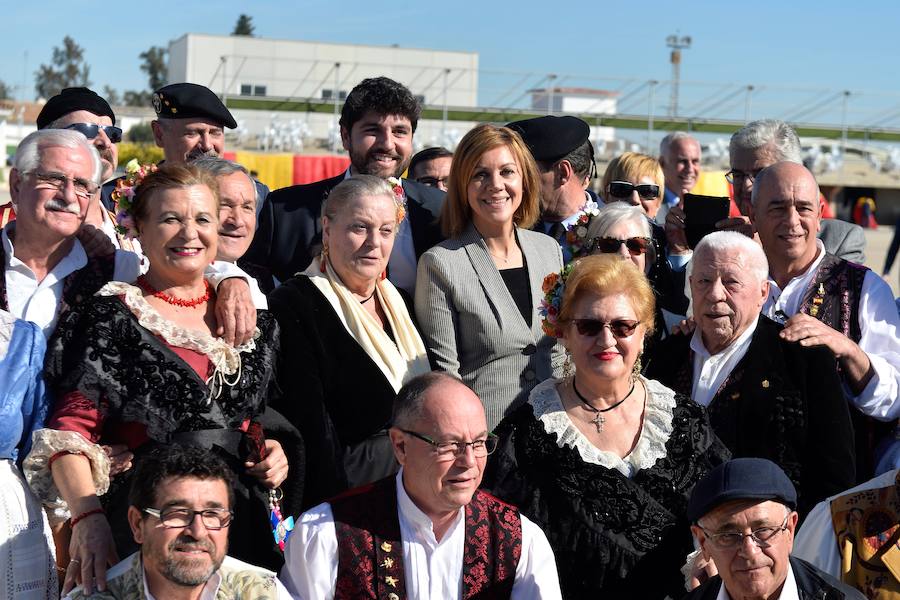 La ministra de Defensa ha visitado la base aérea de Alcantarilla