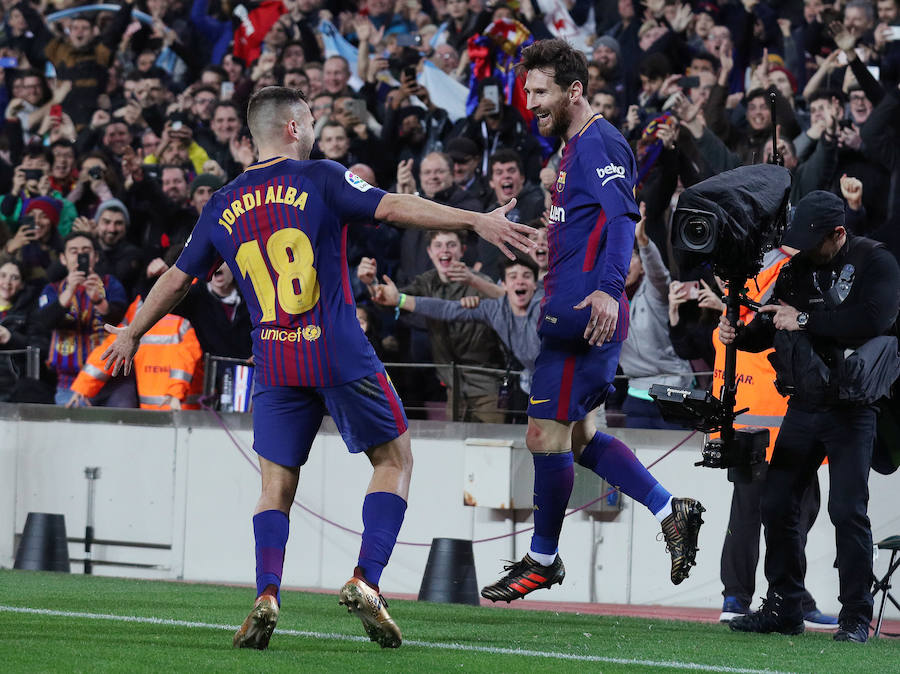 El Barcelona estará en las semifinales de la Copa del Rey tras vencer al Espanyol por 2-0 en el Camp Nou (2-1 global). Los azulgrana se adelantaron con Suárez y Messi puso la sentencia. El partido también estuvo marcado por la despedida a Javier Mascherano y el debut de Philippe Coutinho.