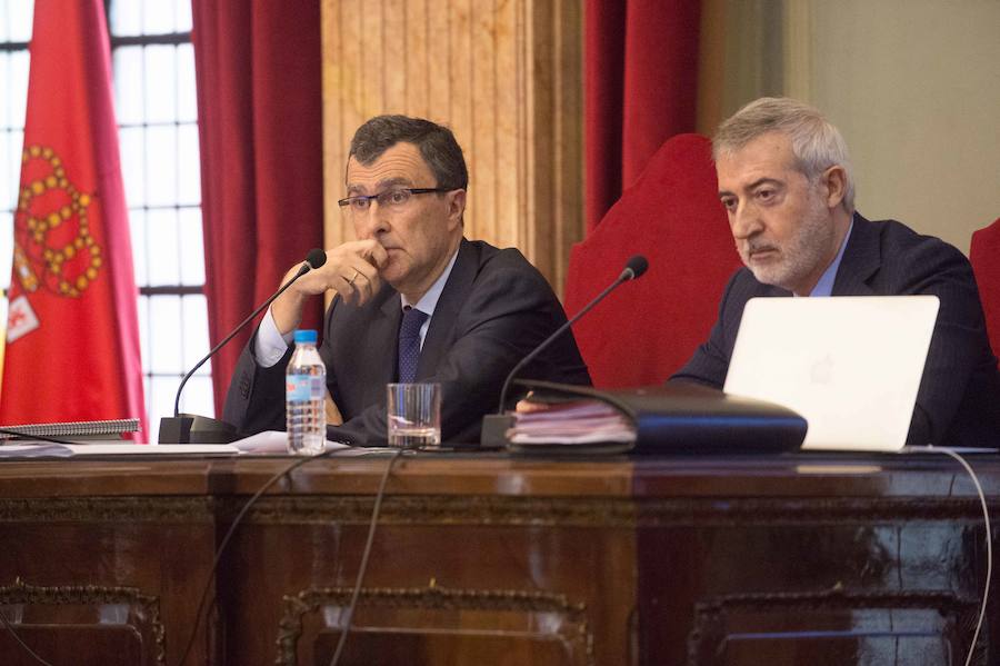 Roque Ortiz ya no es concejal del Ayuntamiento de Murcia después de que el Pleno haya tomado este jueves razón de la renuncia