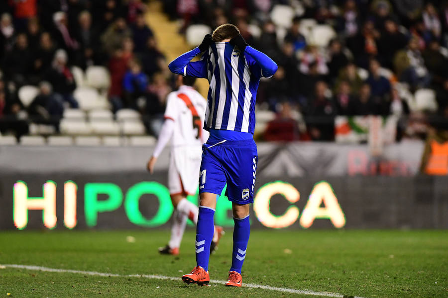 El conjunto de Fabri suma su octava derrota consecutiva, la más abultada de la temporada, y queda relegado al farolillo rojo de la Segunda División