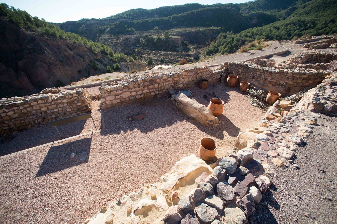 Una visita guiada a la increíble ciudad argárica de Totana para conocer a los ancestros a fondo