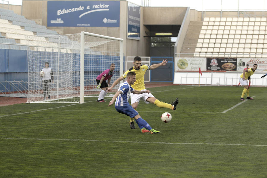 El conjunto de Mario Simón suma su segunda derrota del año y se queda a siete puntos de la promoción de descenso y a ocho de los puestos que garantizan la permanencia