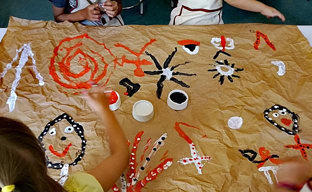 Talleres para niños sobre el Carnaval y la Semana Santa