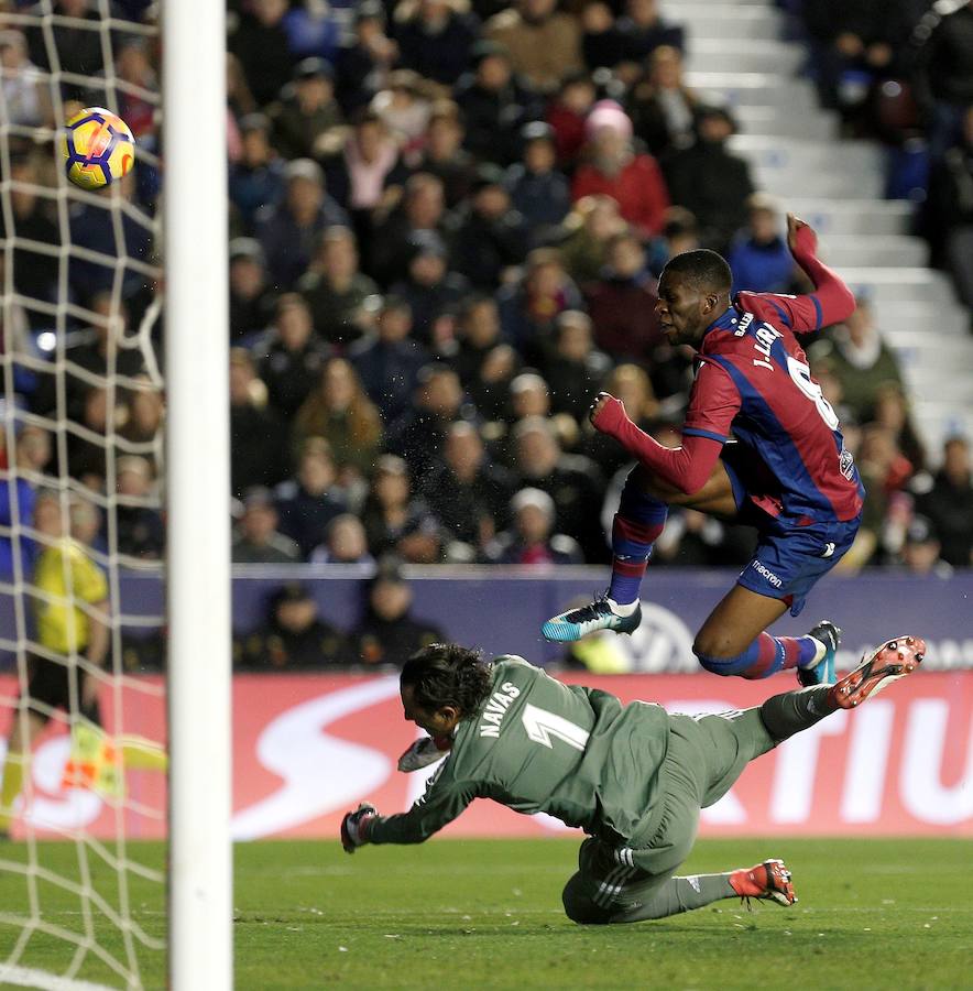 Los blancos empataron con el Levante como ya ocurrió en el Santiago Bernabéu.