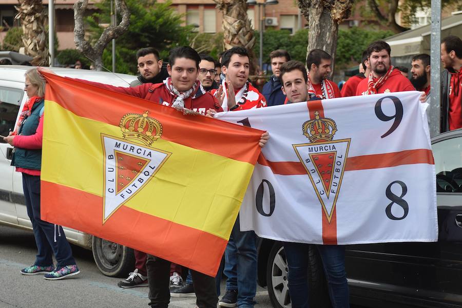 Repasa las imágenes que han dejado las aficiones en el derbi murciano entre el Real Murcia y el UCAM CF