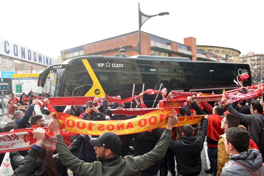 Repasa las imágenes que han dejado las aficiones en el derbi murciano entre el Real Murcia y el UCAM CF