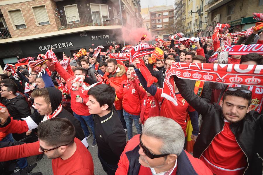 Repasa las imágenes que han dejado las aficiones en el derbi murciano entre el Real Murcia y el UCAM CF