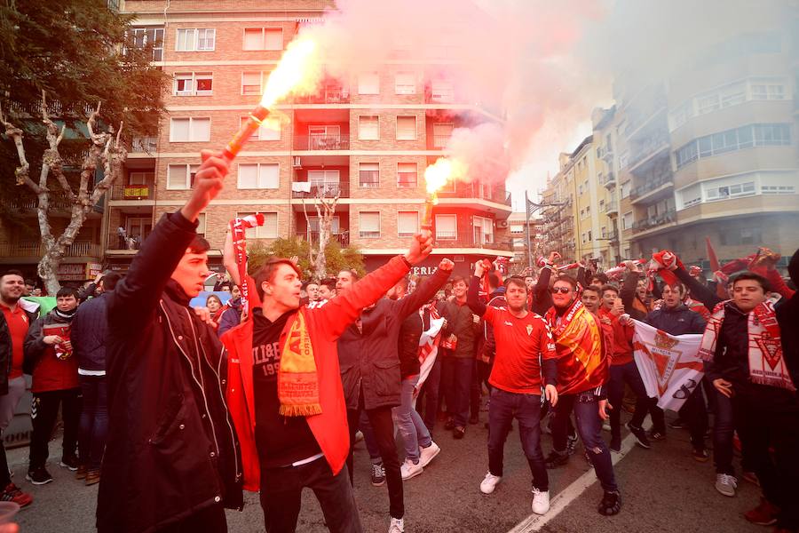 Repasa las imágenes que han dejado las aficiones en el derbi murciano entre el Real Murcia y el UCAM CF