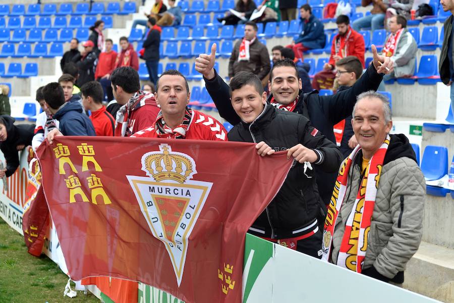 Repasa las imágenes que han dejado las aficiones en el derbi murciano entre el Real Murcia y el UCAM CF