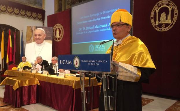 Acto de investidura de Rafael Matesanz como doctor Honoris Causa en el campus de Los Jerónimos de la UCAM.