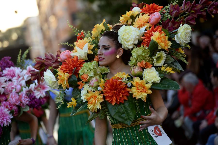 Cabezo de Torres vivió ayer su último desfile de Carnaval de este año