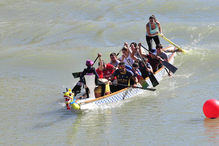 Repasa las mejores fotos de la prueba que ha llenado de piraguas el Segura