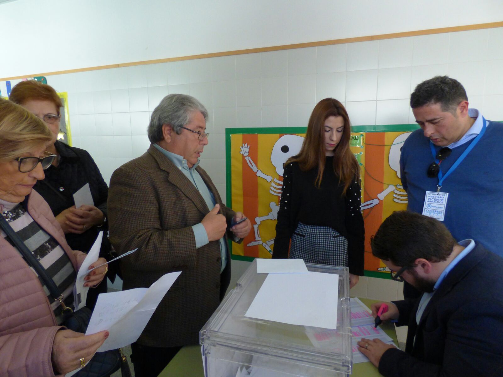Los militantes del partido votan entre el economista José María Vicente Arnaldos o el abogado José Ángel Alfonso Hernández para la presidencia local del partido