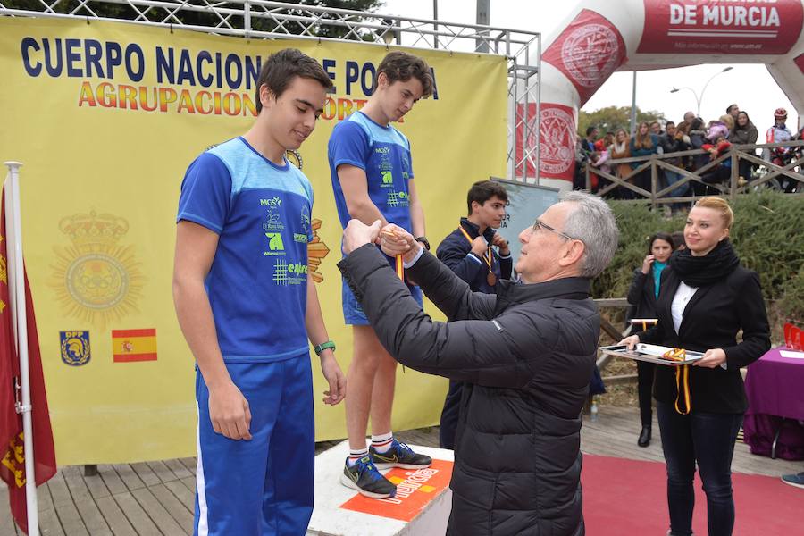 Más de 700 piragüistas participan en las carreras por el Segura
