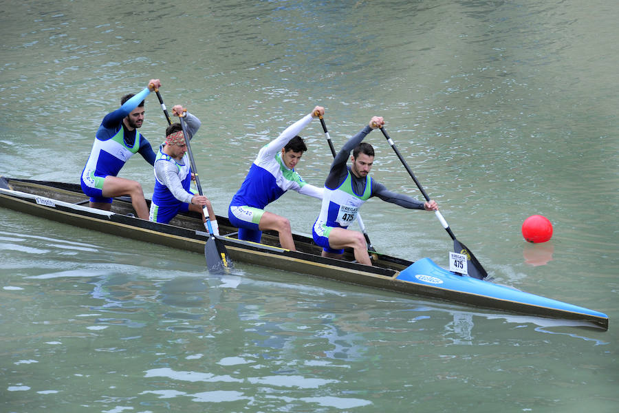 Más de 700 participantes recorren las aguas del río Segura