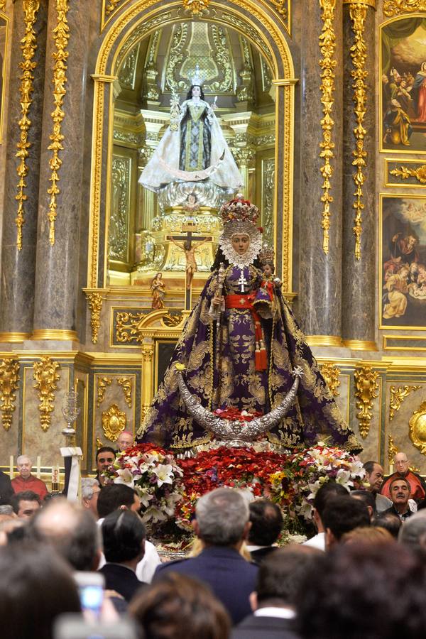 La Patrona bajó este jueves desde su santuario en Algezares hasta la capital para permanecer en la Catedral durante la Cuaresma, Semana Santa y Fiestas de Primavera.