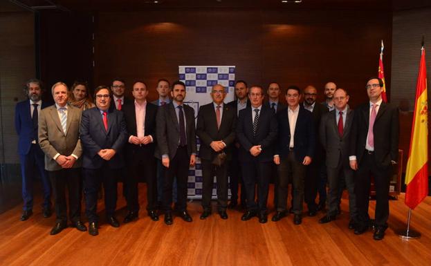 Alberto Garre en el encuentro los profesionales de Murcia Seniors Club.