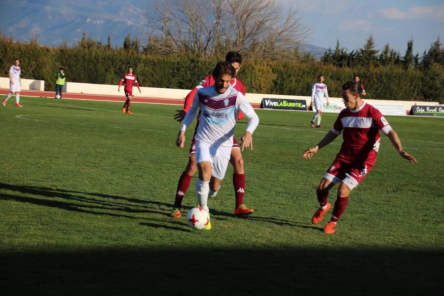 Un gol mal anulado a los locales evita la victoria de conjunto de Pato, que fue superior a su rival