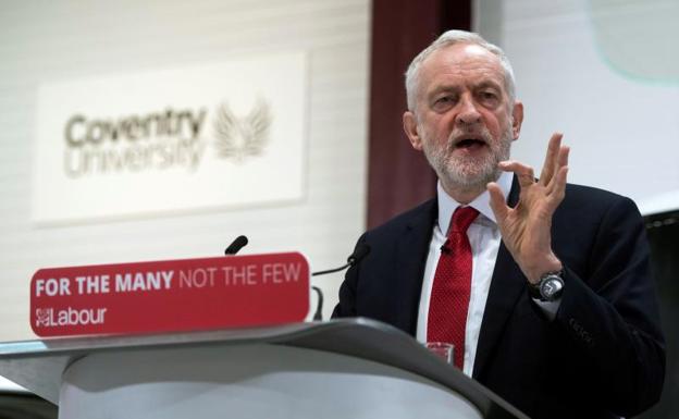 El laborista Corbyn pone la soga al cuello de May