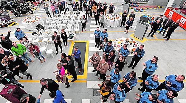 Inauguración de la ITV de La Hoya, ayer.