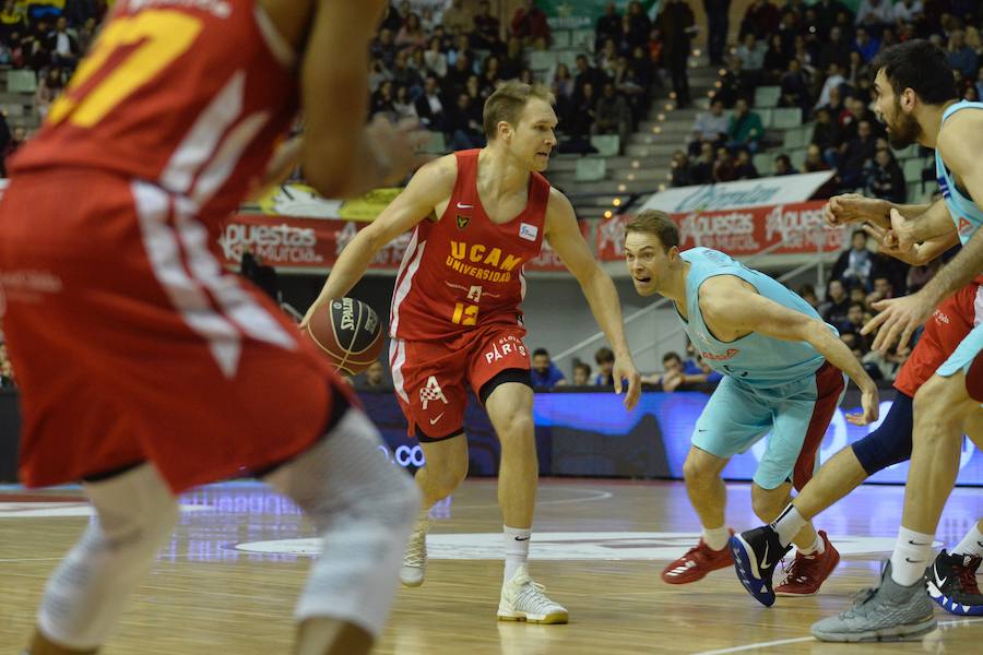 El conjunto de Ibon Navarro peleó hasta el final en el regreso de Lima al Palacio de los Deportes, pero no pudo con la tela de araña de Pesic ni el arbitraje de los últimos minutos
