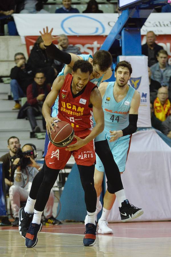 El conjunto de Ibon Navarro peleó hasta el final en el regreso de Lima al Palacio de los Deportes, pero no pudo con la tela de araña de Pesic ni el arbitraje de los últimos minutos