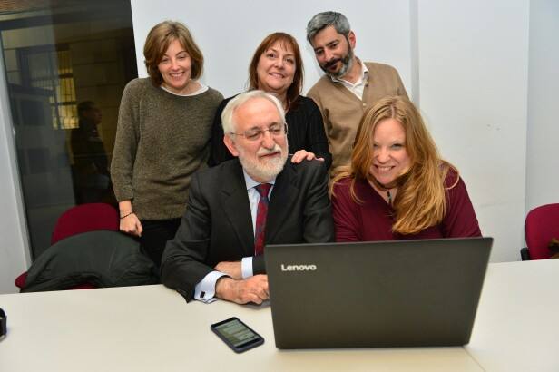 El catedrático de la Facultad de Ciencias del Trabajo y presidente del Consejo Económico y Social (CES), José Luján, se impuso con autoridad en la elecciones al Rectorado de la Univerdidad de Murcia, donde logró el 34,56% de los apoyos.