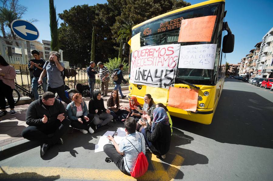 El PSOE anuncia movilizaciones para evitar los recortes en trasporte público