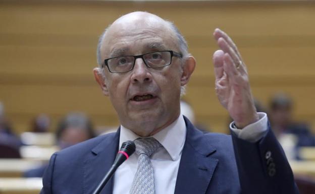 Cristóbal Montoro, ministro de Hacienda.