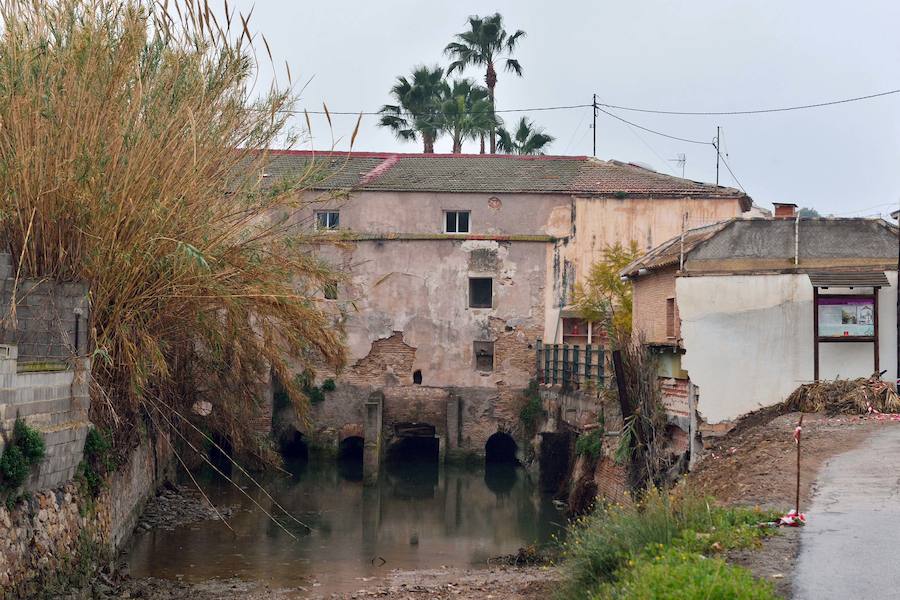 Un itinerario remonta la acequia mayor Aljufía de Murcia, acerca a algunos de los molinos que alimentaron sus aguas y muestra el patrimonio que se va desmoronando