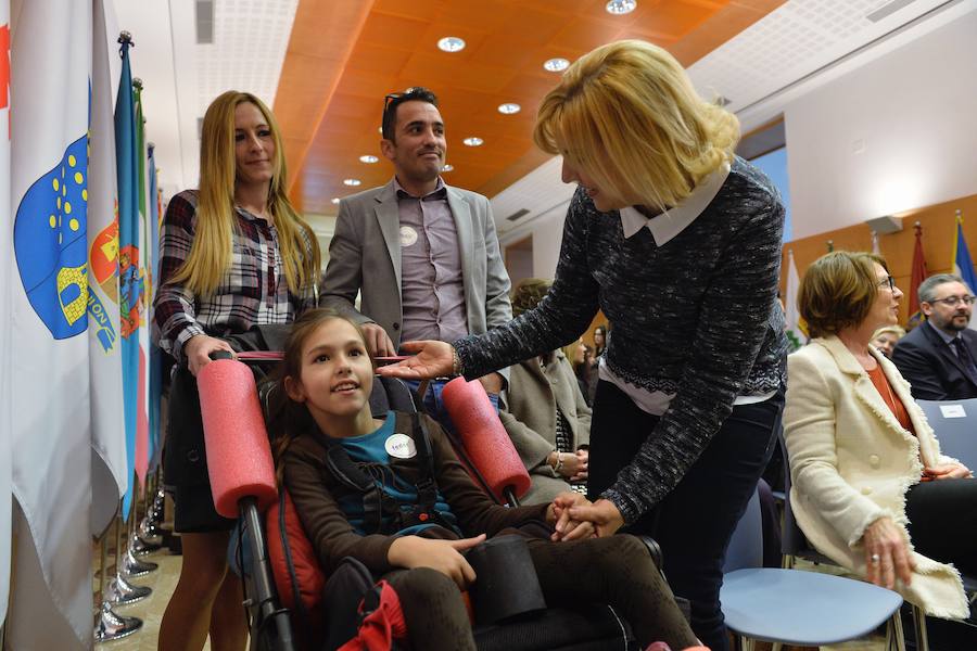 La Comunidad pone en marcha un plan integral que incluye 189 medidas en Sanidad, Educación, servicios sociales e investigación