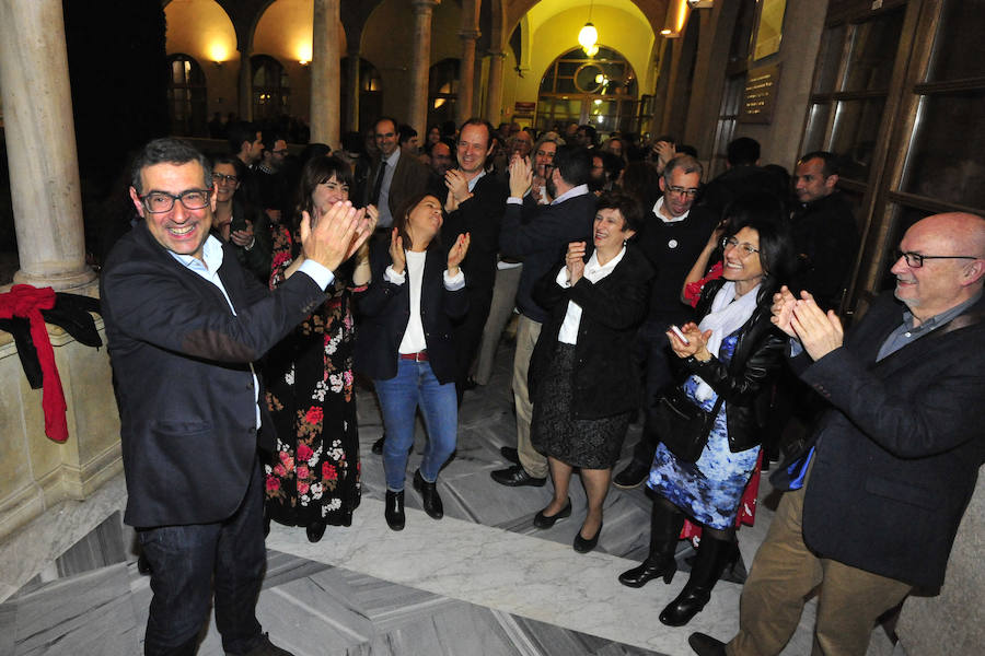 El catedrático de Derecho del Trabajo sustituirá a José Orihuela en el cargo tras imponerse con el 52,8% de los votos a Pedro Lozano en la segunda vuelta de los comicios universitarios