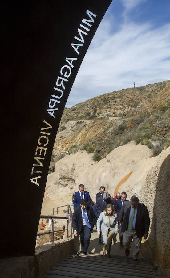 La presidenta del Congreso de los Diputados ha hecho estas declaraciones en referencia a la huida de la dirigente de ERC Marta Rovira. Pastor ha sido nombrada madrina de honor de la cofradía de Nuestro Padre Jesús Nazareno