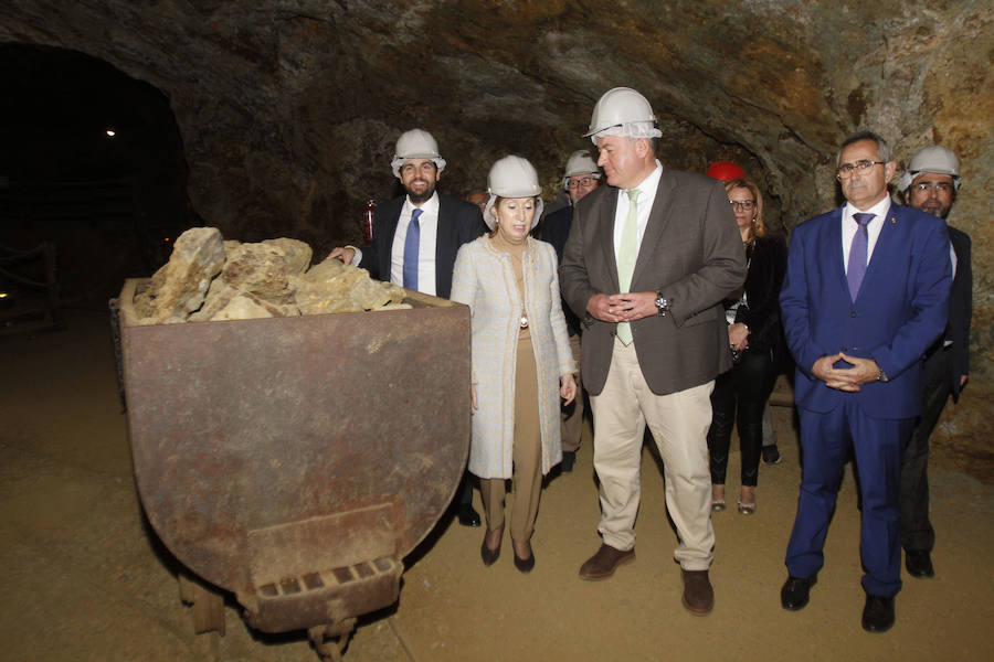 La presidenta del Congreso de los Diputados ha hecho estas declaraciones en referencia a la huida de la dirigente de ERC Marta Rovira. Pastor ha sido nombrada madrina de honor de la cofradía de Nuestro Padre Jesús Nazareno