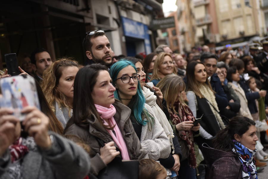 La cofradía luchó contra la lluvia en este Domingo de Ramos